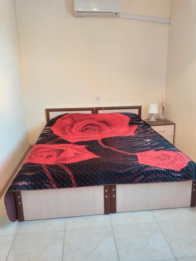 Solnechny Bereg Guest House Gudauta Esterno foto