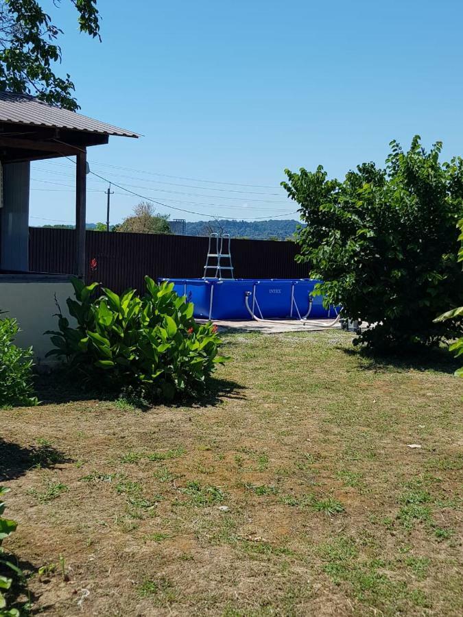 Solnechny Bereg Guest House Gudauta Esterno foto